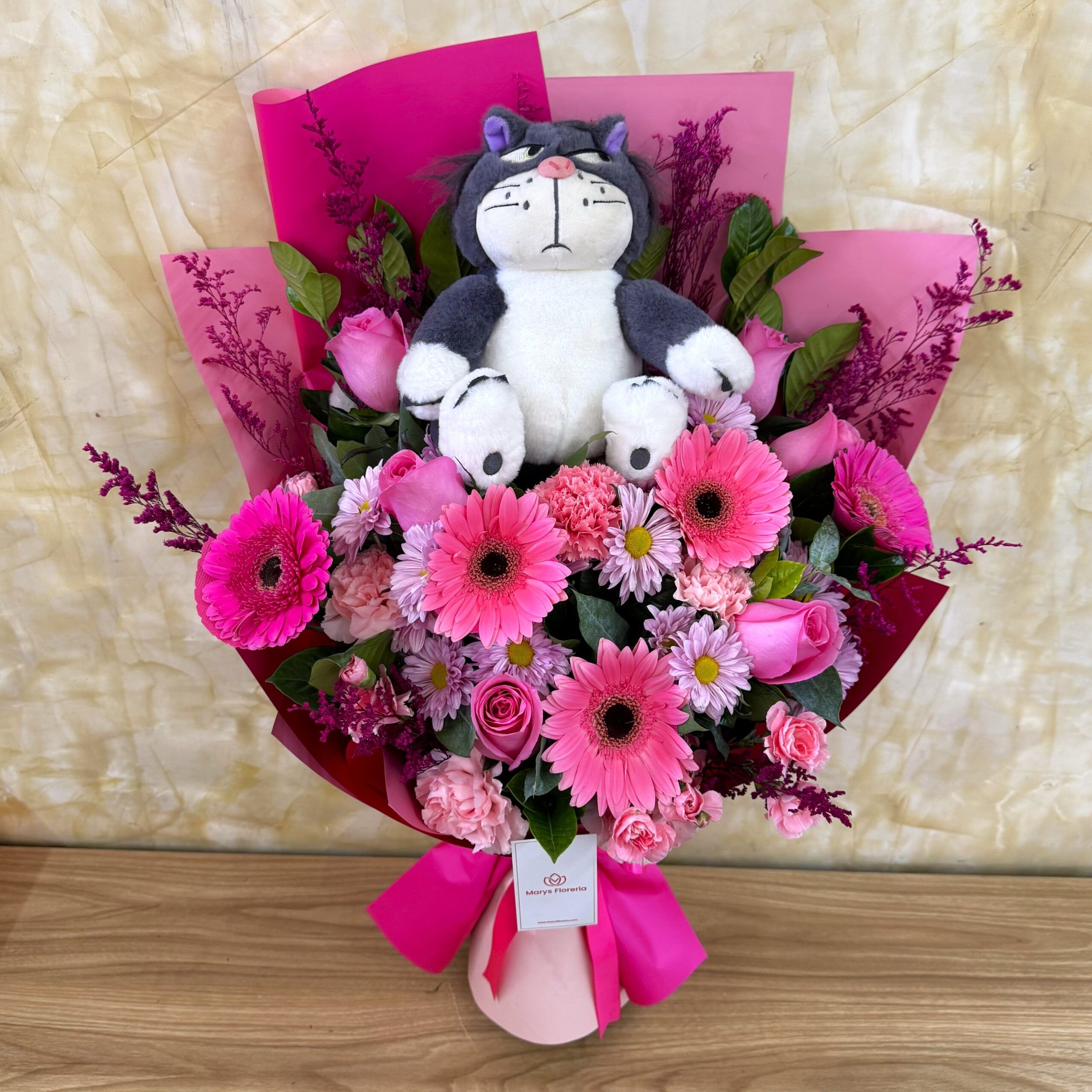 Ramo Lucy de Rosas y Gerberas