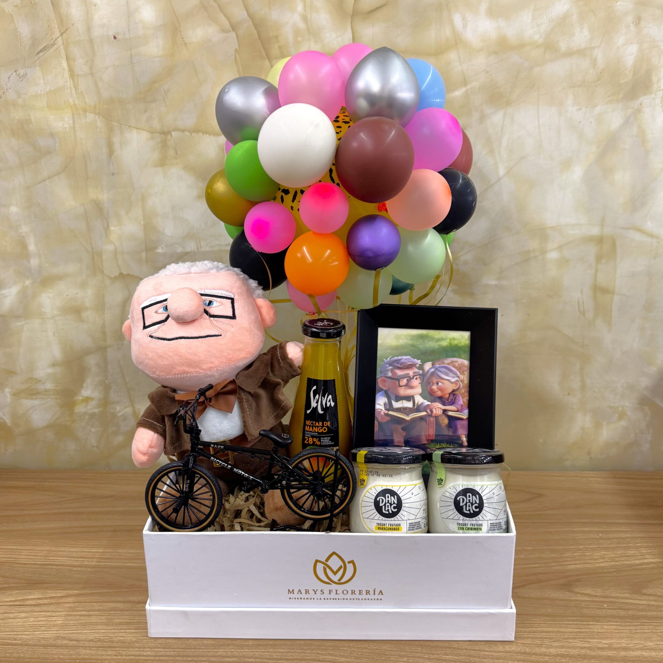 FELIZ DIA PAPÁ CARL FREDRICKSEN UP