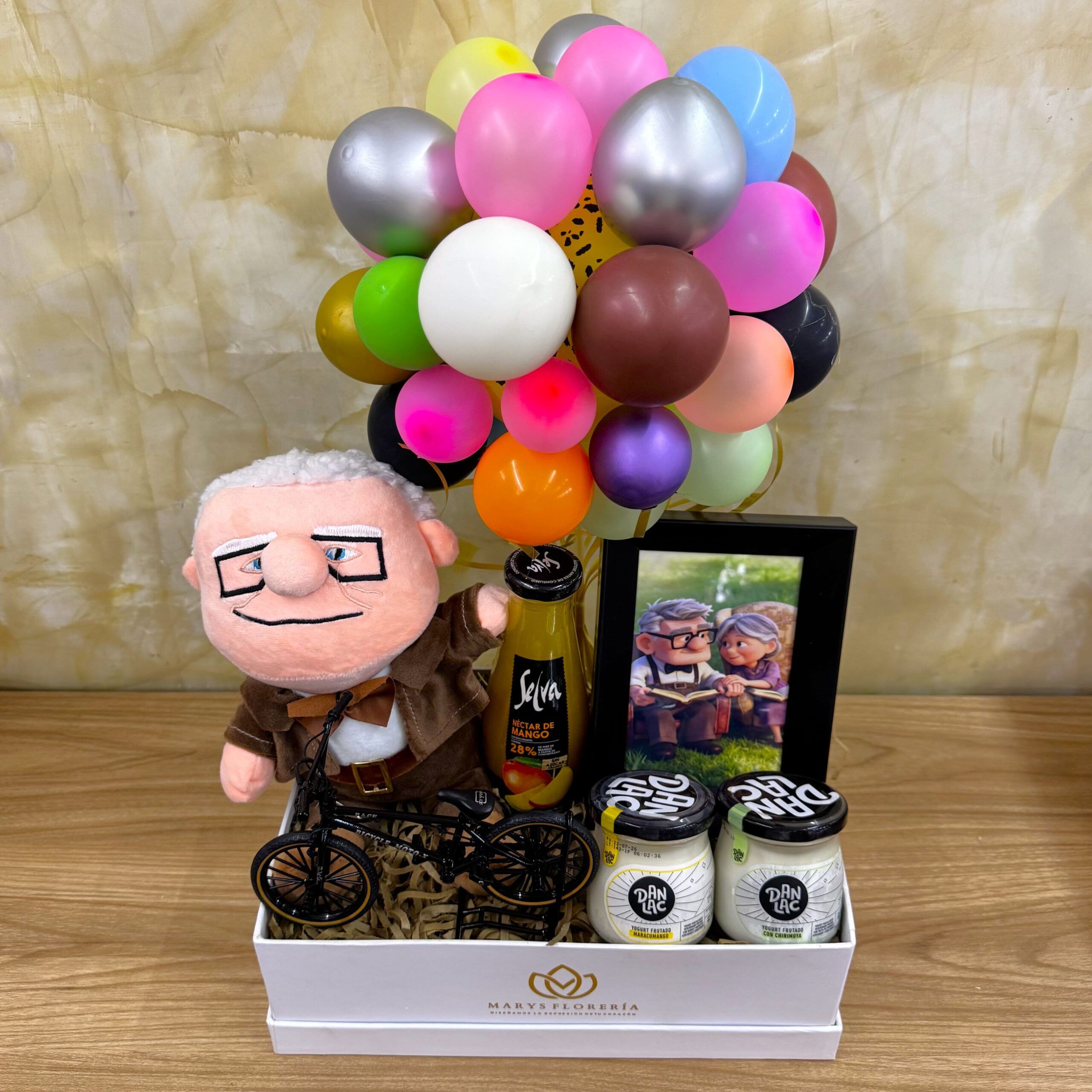 FELIZ DIA PAPÁ CARL FREDRICKSEN UP - Imagen 2