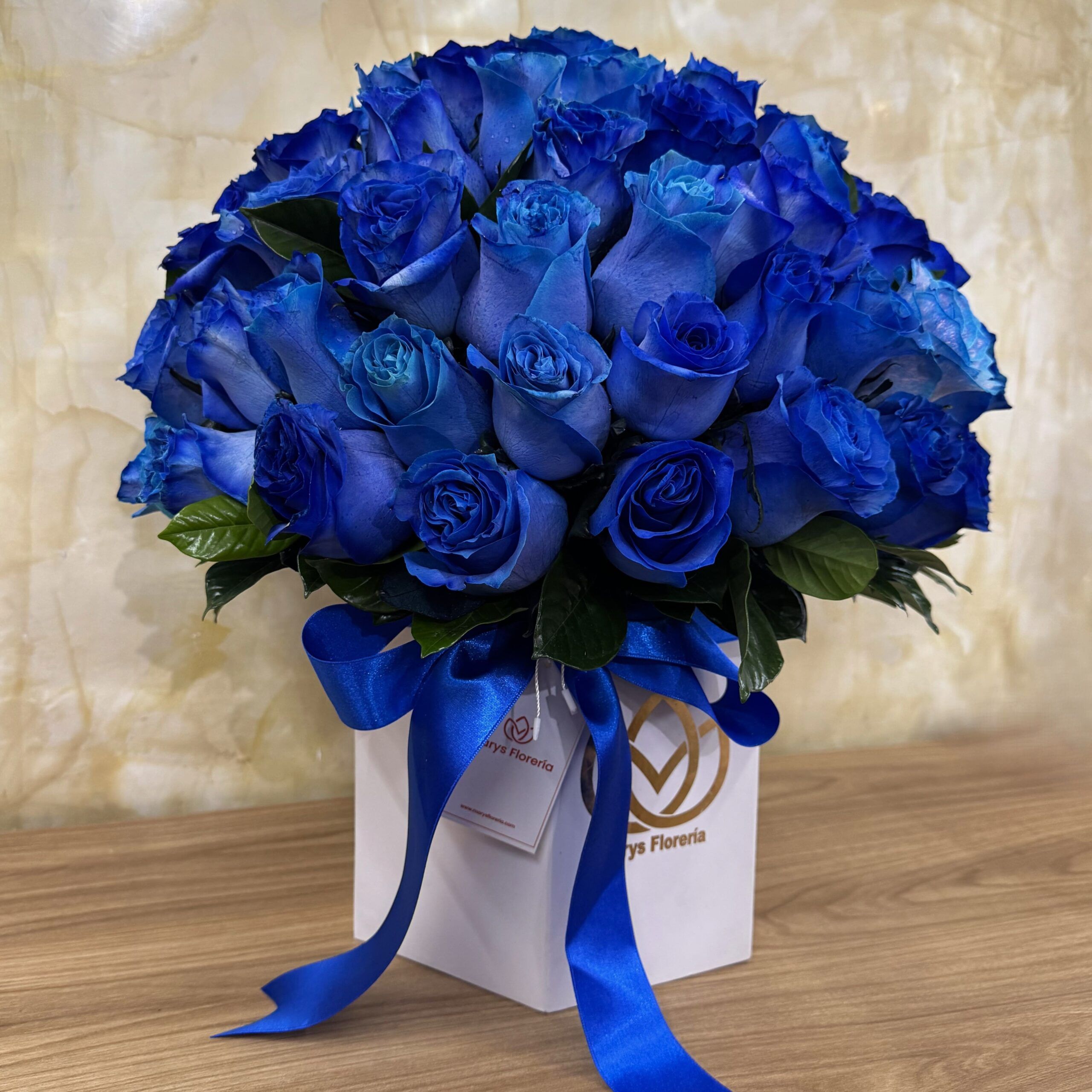 BOX DE ROSAS AZULES - Imagen 2